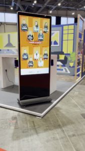 APGCI Cité des métier 2025 une galerie vidéo sur écran 55 pouces tactile